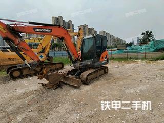 湖北-武汉市二手斗山DX55-9C挖掘机实拍照片