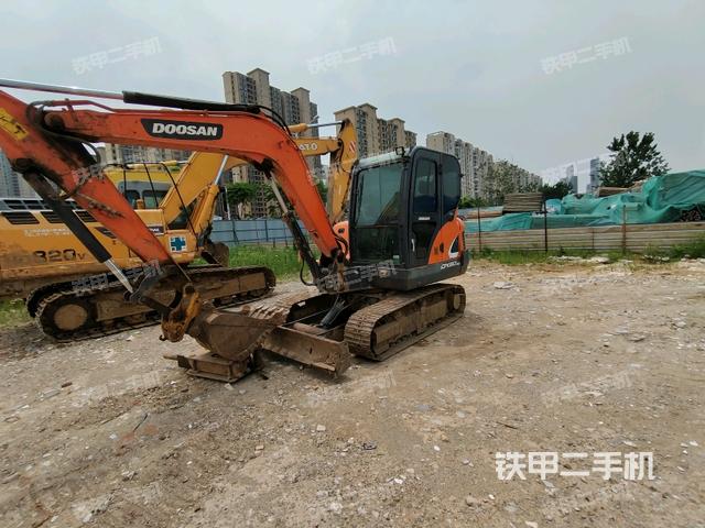 斗山DX55-9C挖掘机