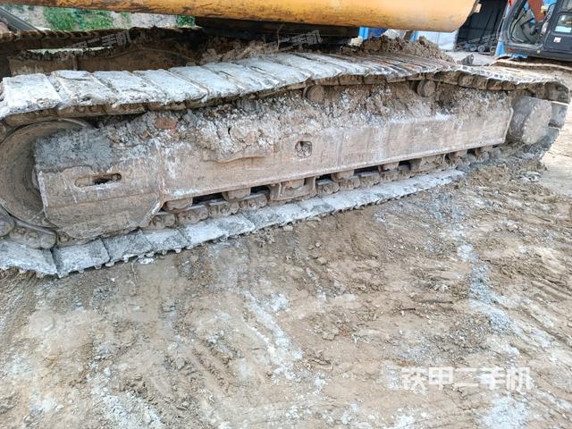 左側(cè)履帶整體?（行走機構(gòu)）