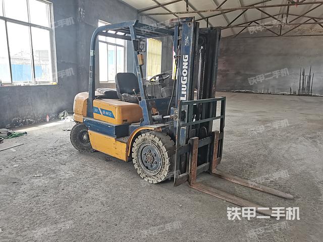 柳工CPCD30叉车