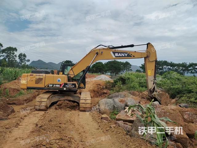 三一重工SY215C挖掘机