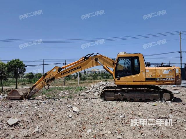现代R215-7挖掘机