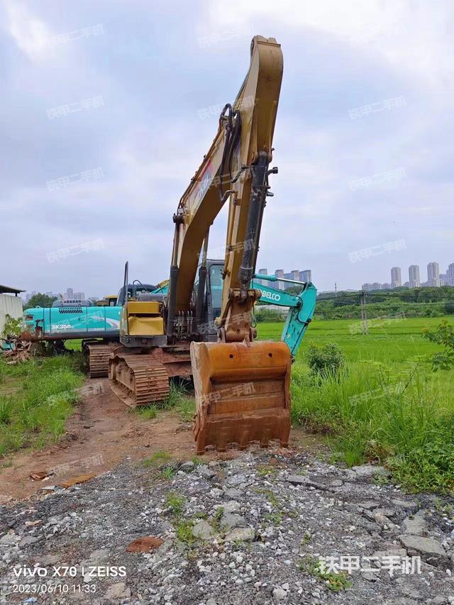 雷沃重工FR200E2挖掘机