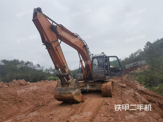 日立ZX210LC-3挖掘机