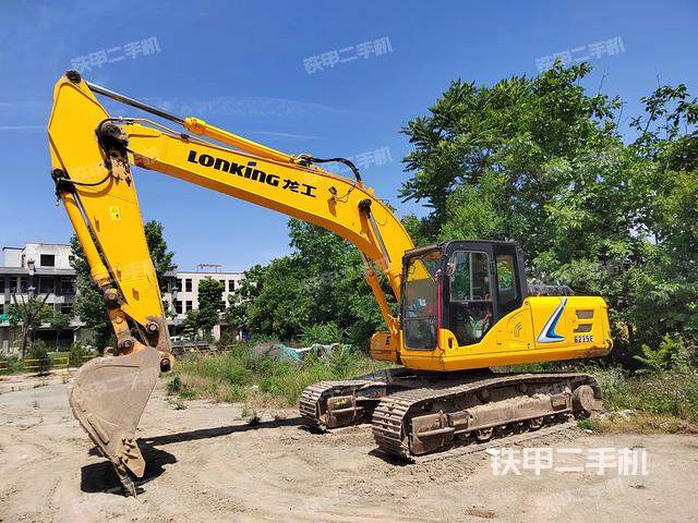 龙工LG6225E挖掘机