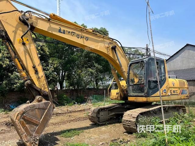 柳工CLG920D挖掘机