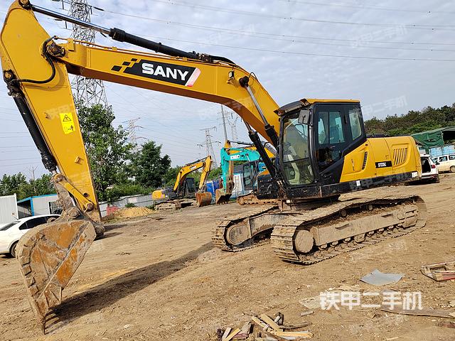 三一重工SY215C挖掘机
