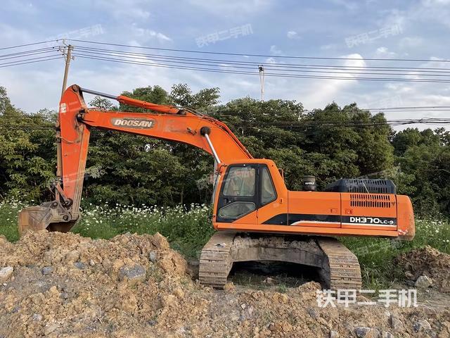 斗山DH370LC-9挖掘机