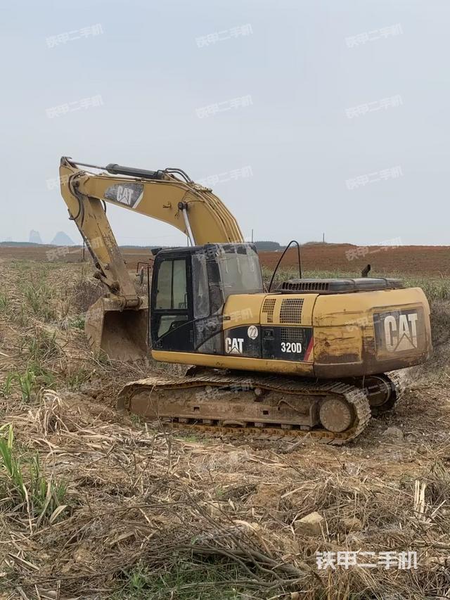 卡特彼勒320D液压挖掘机