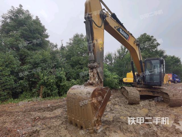 三一重工SY200C挖掘机