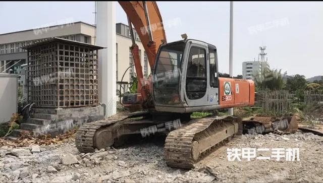 日立EX220LC-5挖掘机