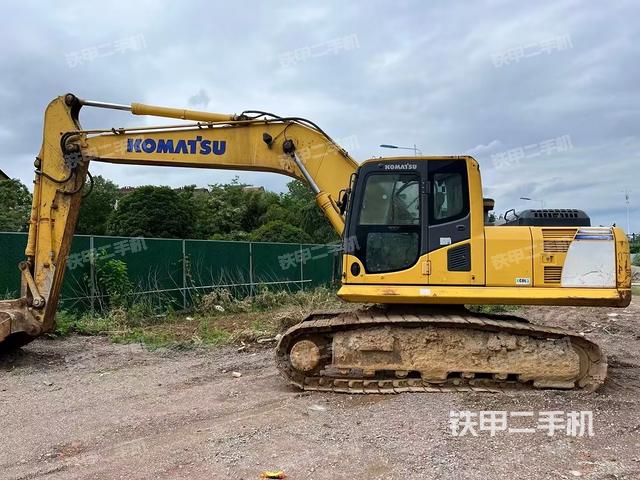 小松PC210-8M0挖掘机