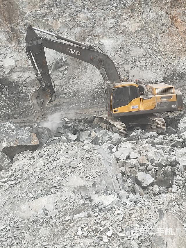 沃尔沃EC350D挖掘机