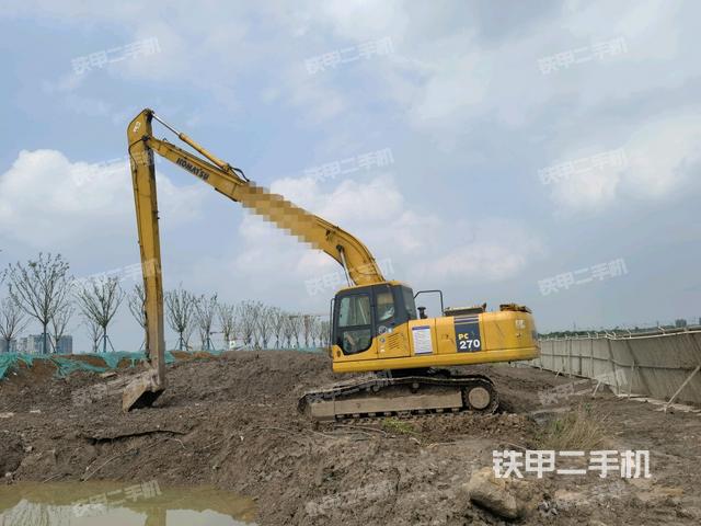 小松PC220-7挖掘机