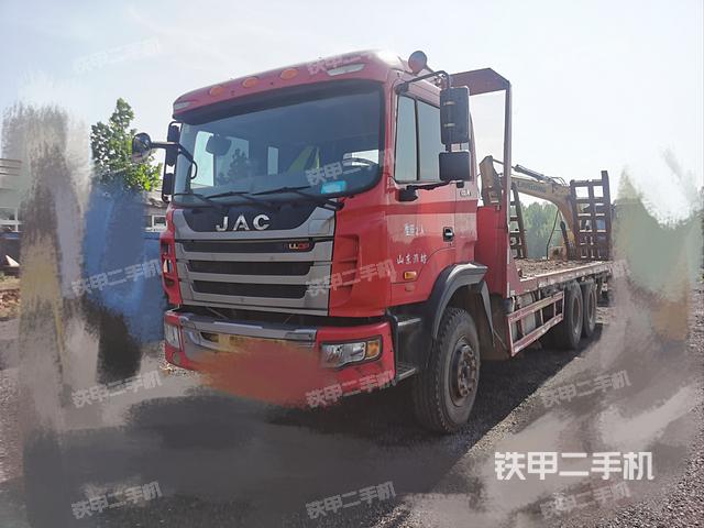 江淮重工6X2平板运输车