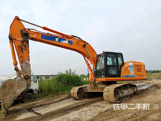 龙工LG6245F挖掘机