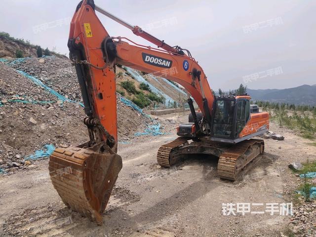 斗山DX380LC-9C挖掘机