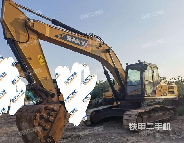 三一重工SY245H挖掘机
