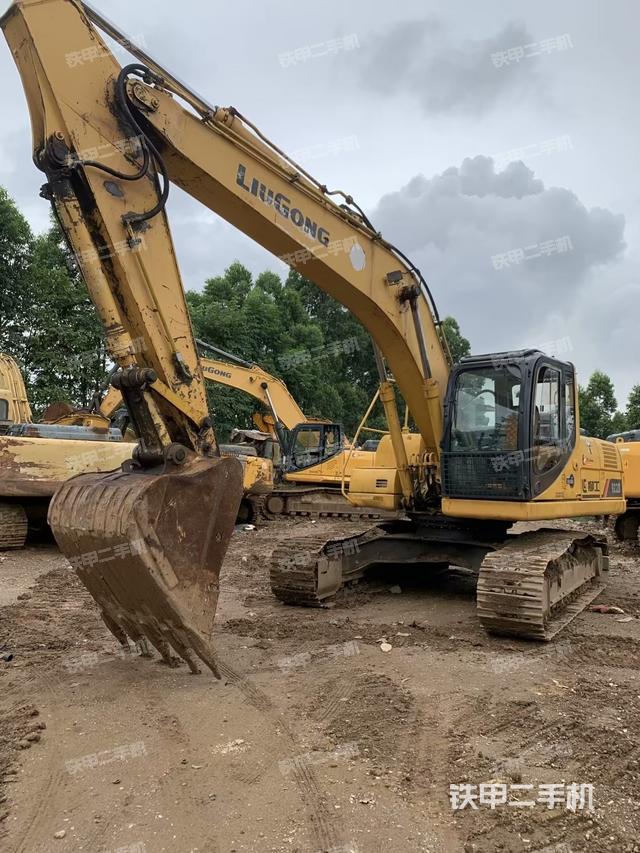 柳工CLG922D挖掘机