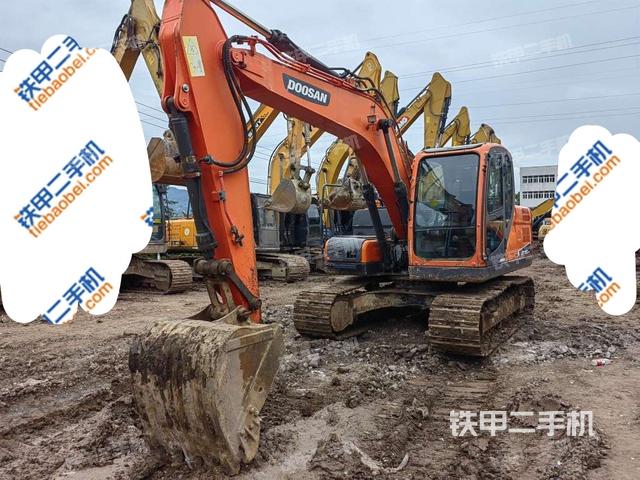 斗山DX150LC-9C挖掘机