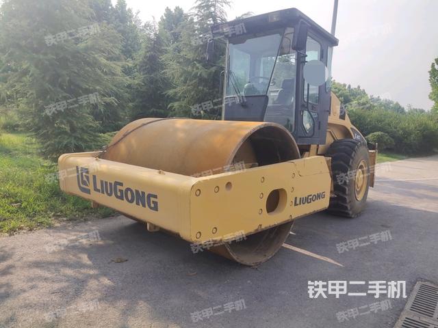 柳工CLG622压路机