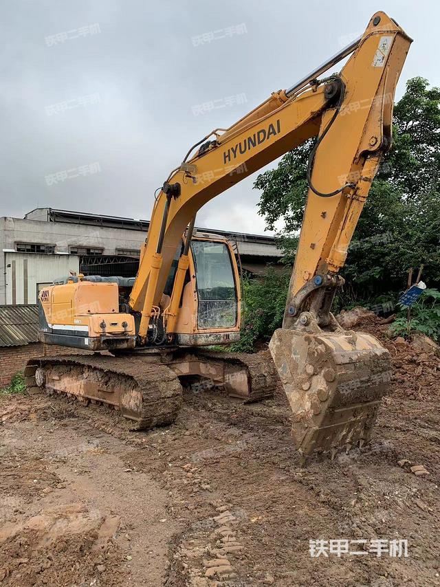 现代R150LC-9挖掘机