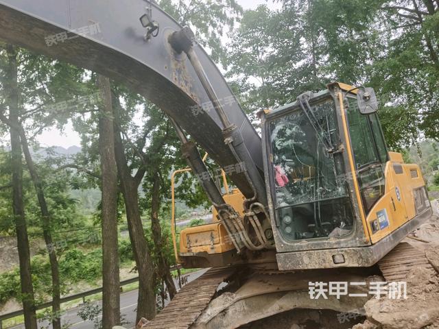 沃尔沃EC250DL挖掘机