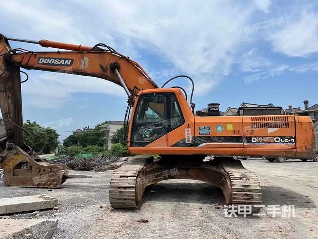 斗山DH420LC-7挖掘机