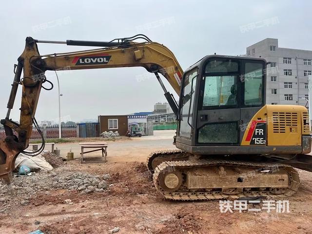 雷沃重工FR75E2挖掘机
