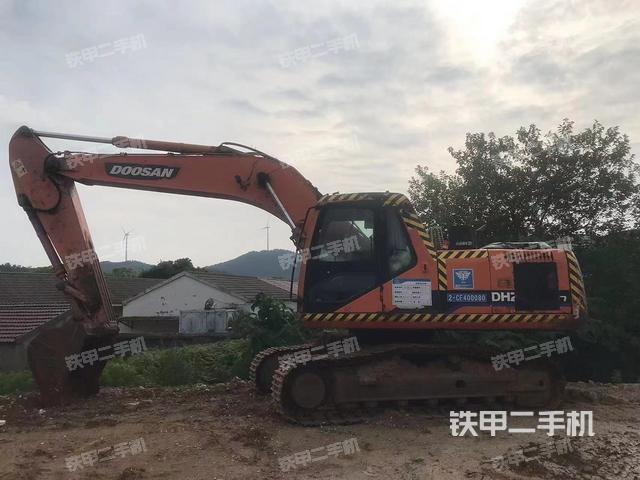 斗山DH215-7挖掘机