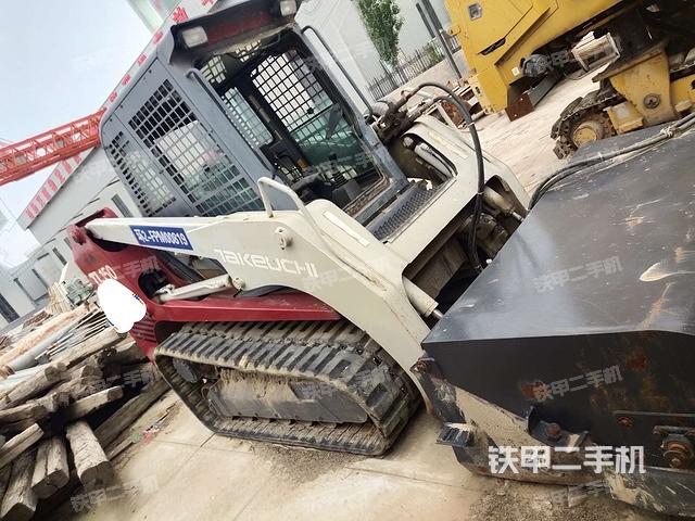竹内TL150滑移装载机