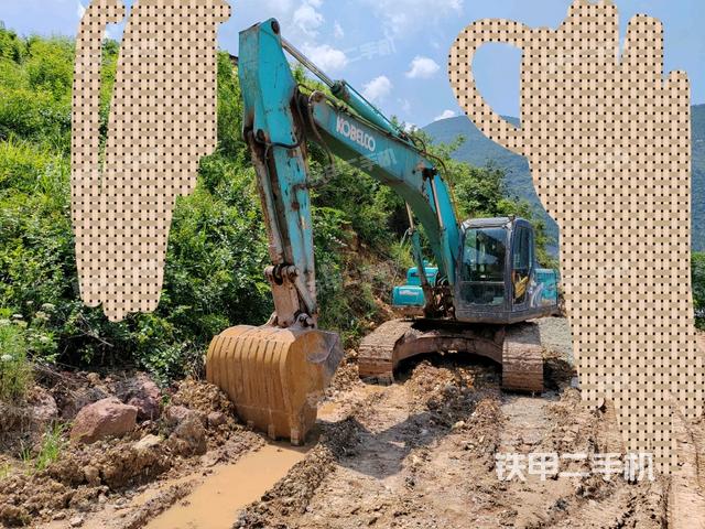 神钢SK210LC-8挖掘机
