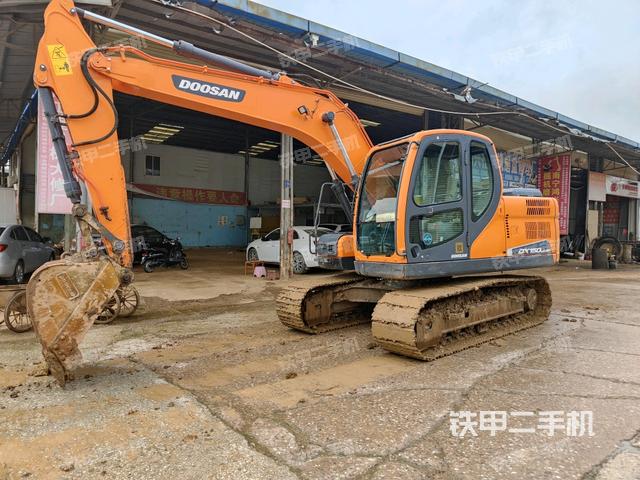 斗山DX130-9CN挖掘机