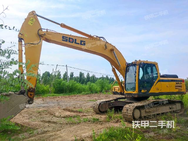 山东临工E6250F挖掘机