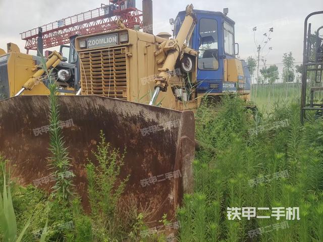 中联重科ZD320-3推土机