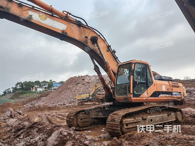 斗山DH420LC-7挖掘机