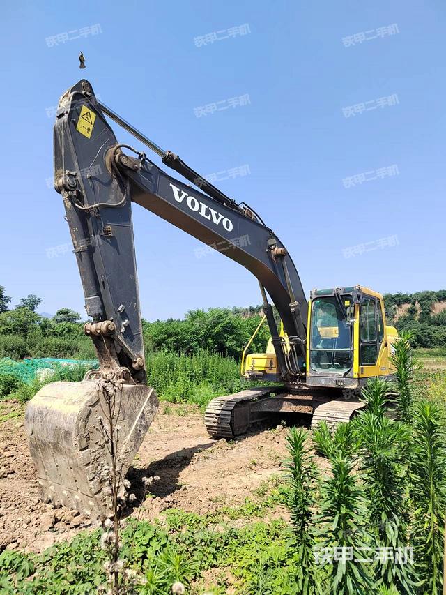沃尔沃EC210B挖掘机