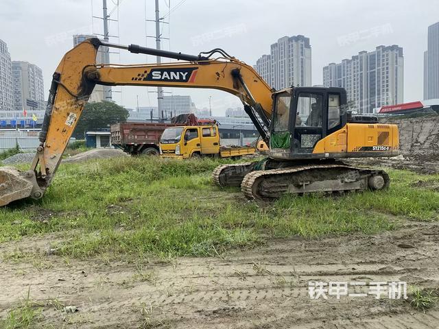 三一重工SY215C挖掘机
