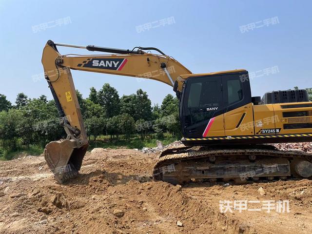三一重工SY225H挖掘机