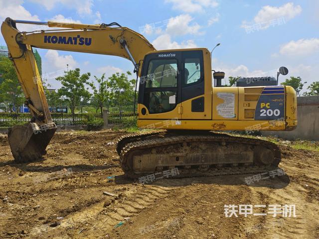 小松PC200-8M0挖掘机