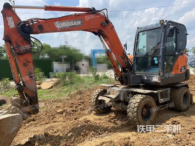 斗山DX60W挖掘机