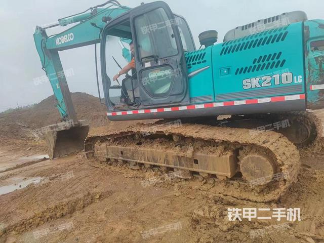 神钢SK210LC-8挖掘机