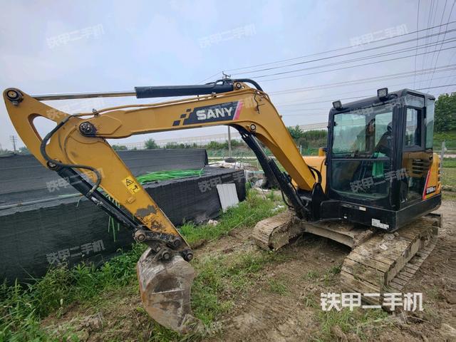 三一重工SY55C挖掘机