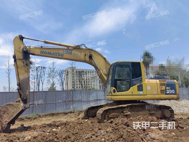 小松PC200-8N1挖掘机