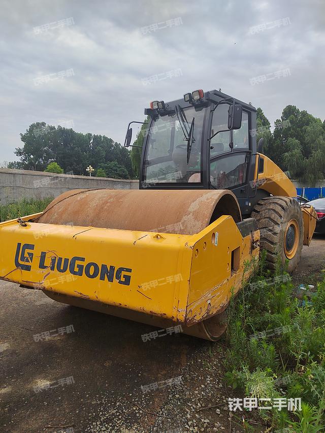柳工CLG6122E压路机