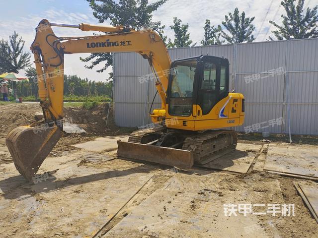 龙工LG6075挖掘机