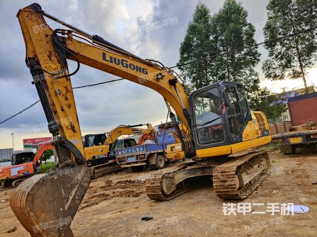 柳工CLG913E挖掘机