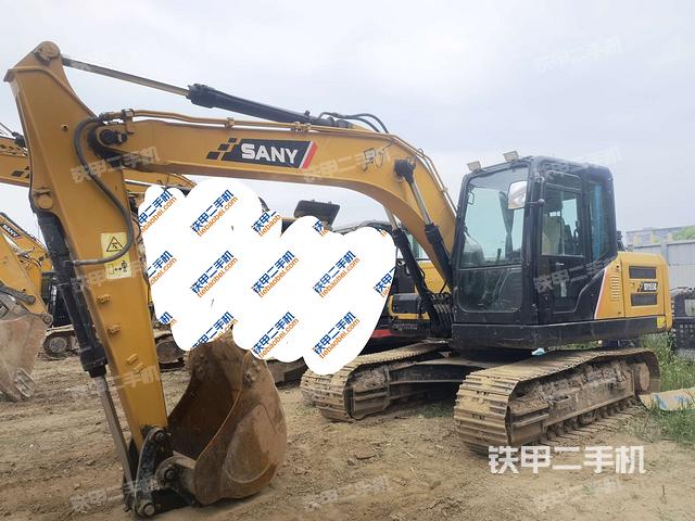三一重工SY135C挖掘机