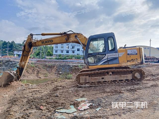加藤HD512R挖掘机