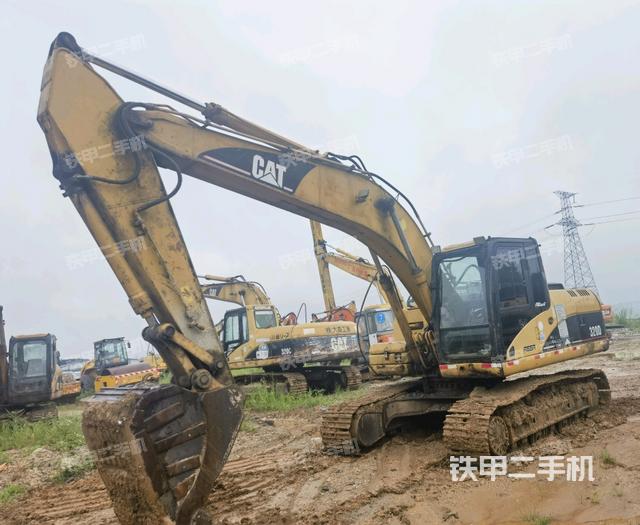 卡特彼勒320D液压挖掘机